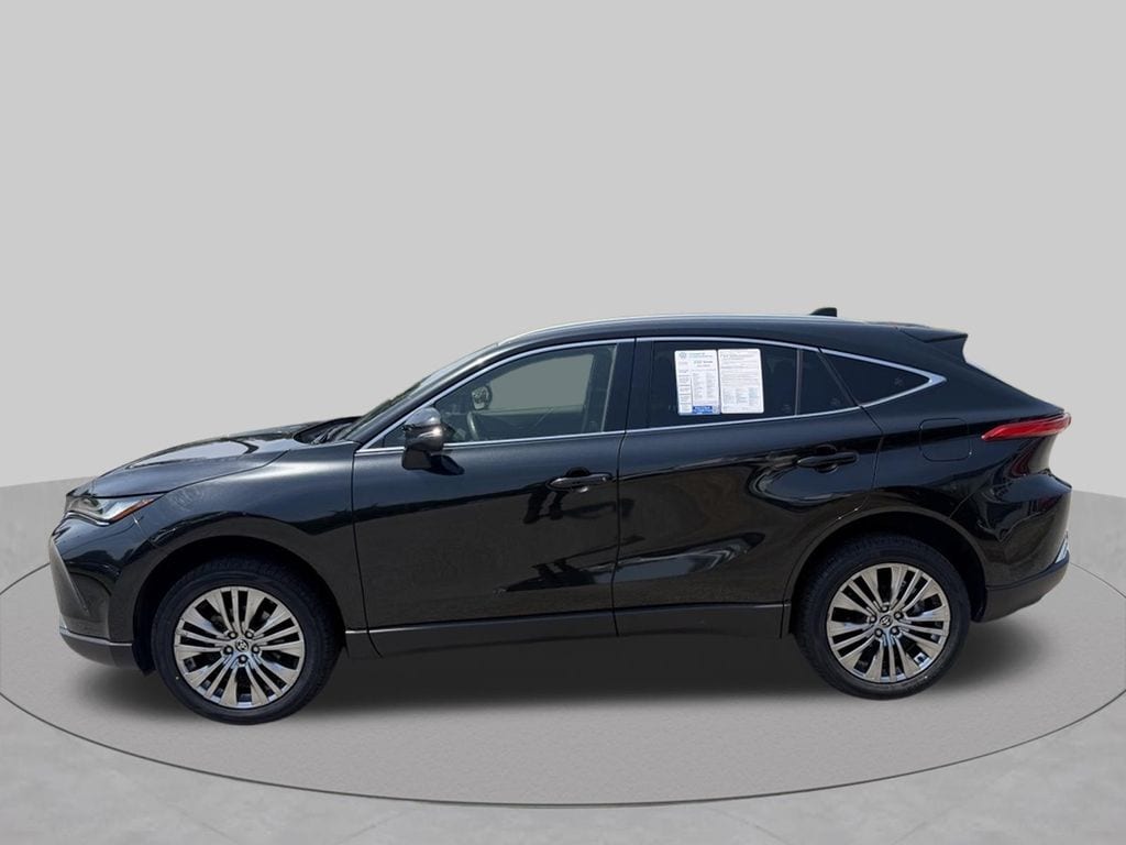 Used 2022 Toyota Venza XLE SUV