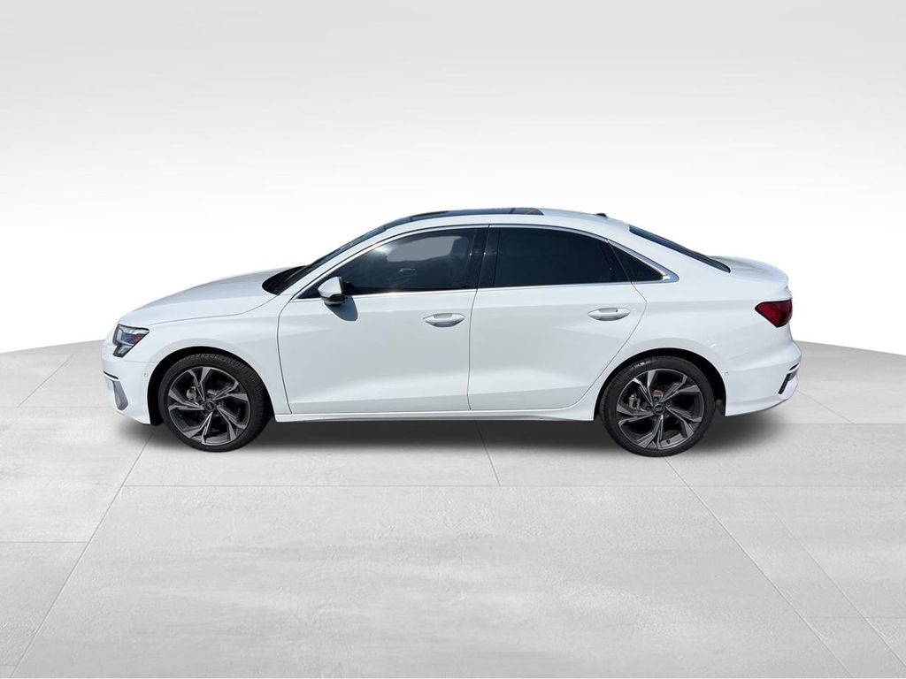 2022 Audi A3 40 Premium Plus photo 3