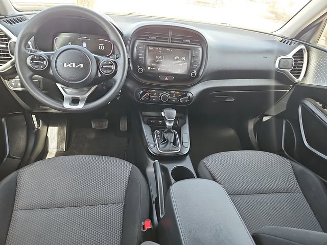 2023 Kia Soul LX - Photo 12