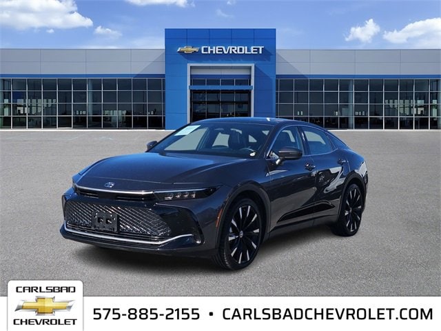 2024 Toyota Crown Platinum's photo