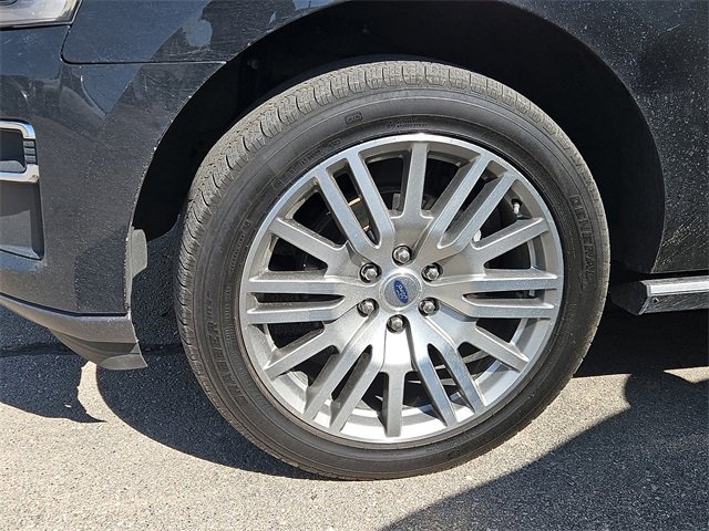 2023 Ford Expedition MAX Limited photo 3
