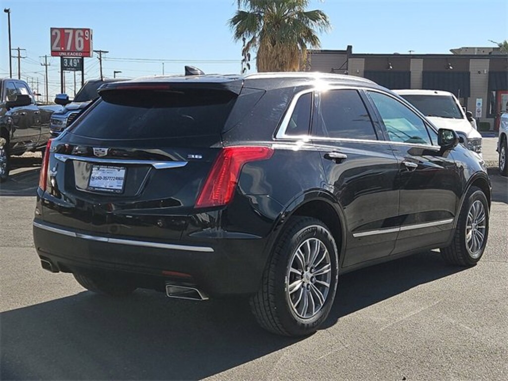 Used 2017 CADILLAC XT5 Luxury FWD SUV