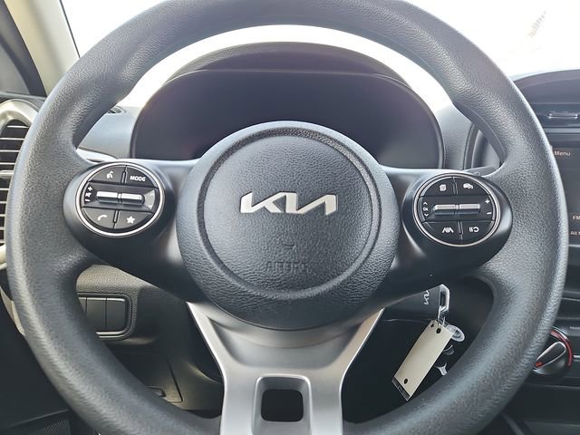 2023 Kia Soul LX - Photo 19