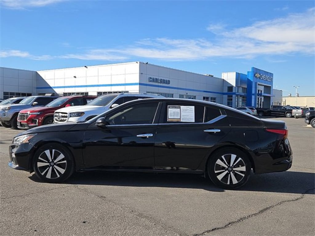 Used 2022 Nissan Altima 2.5 SV