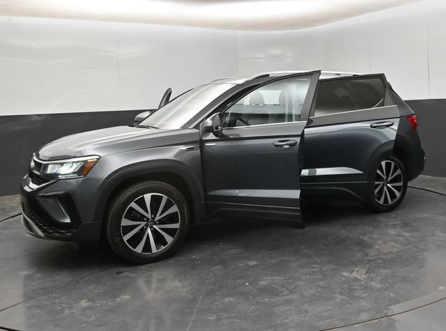 2023 Volkswagen Taos SE - Photo 33