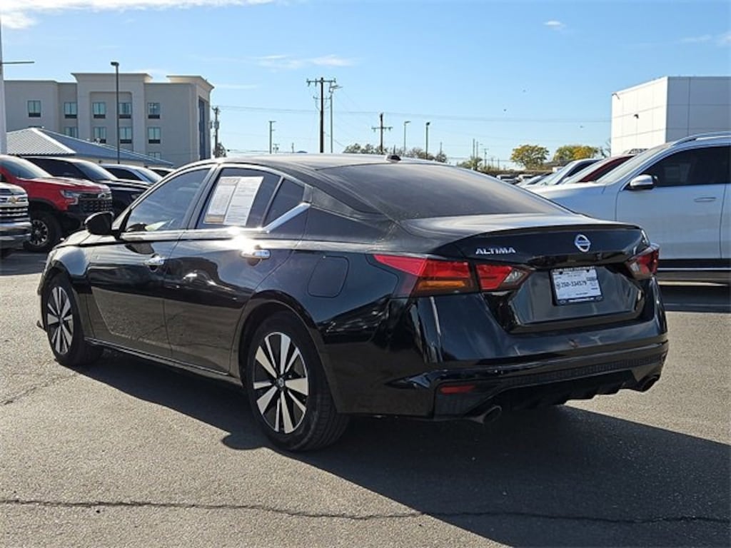 Used 2022 Nissan Altima 2.5 SV