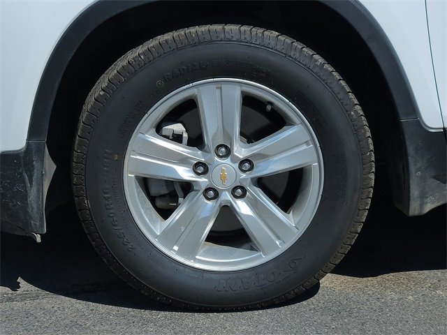 2021 Chevrolet Trax LS photo 4
