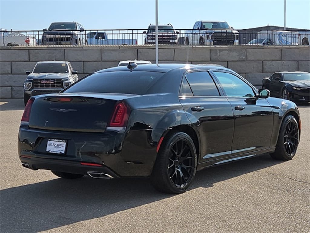 Used 2023 Chrysler 300 Touring L Sedan