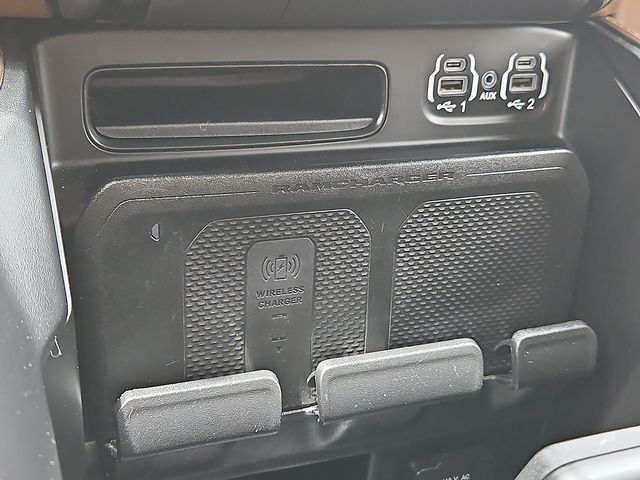 2024 RAM Ram 3500 Pickup Longhorn - Photo 17