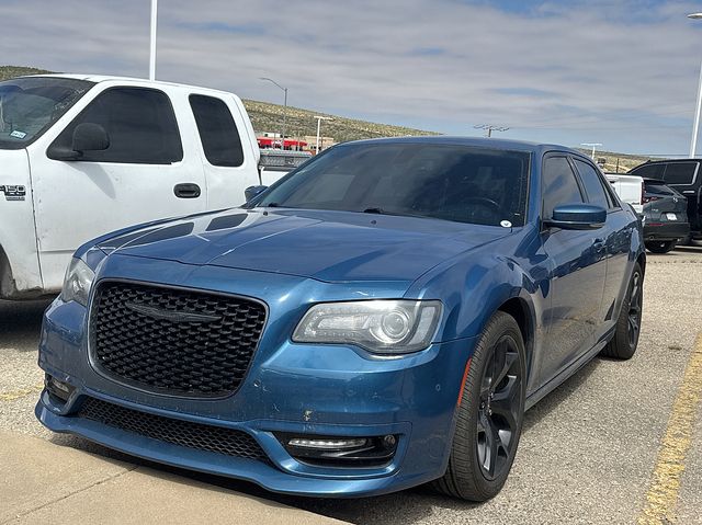2022 Chrysler 300 Touring L's photo
