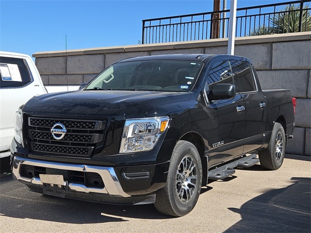 Used 2021 Nissan Titan SV Truck Crew Cab