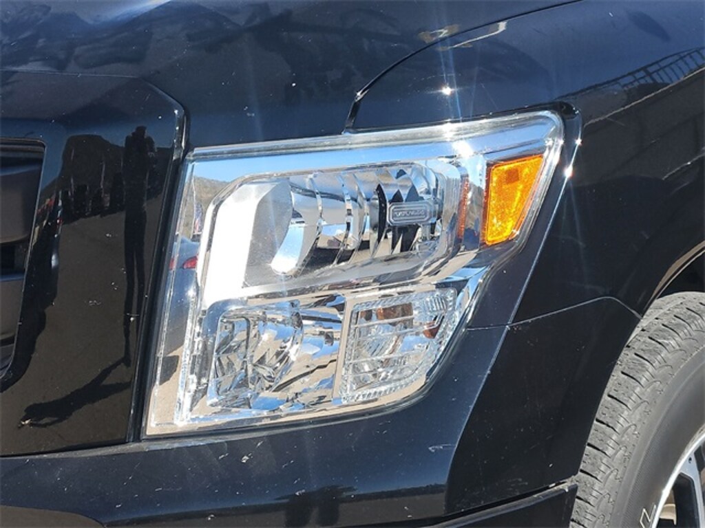 Used 2021 Nissan Titan SV Truck Crew Cab