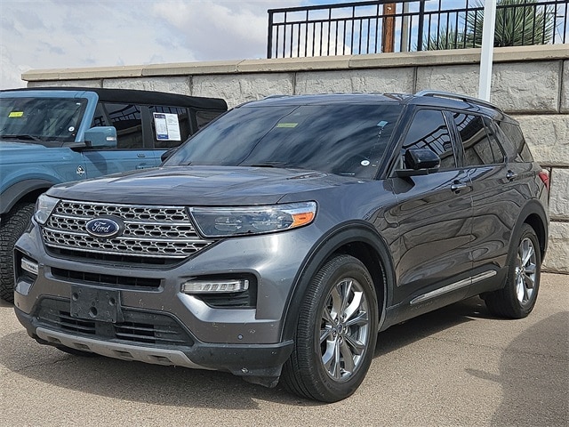 2021 Ford Explorer Limited's photo