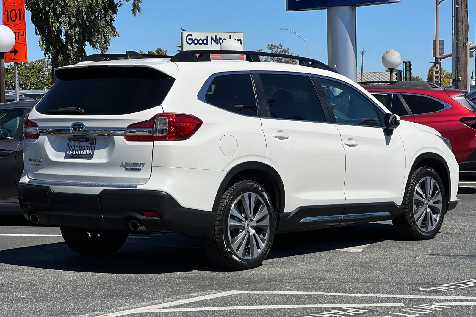 2022 Subaru Ascent Limited photo 4