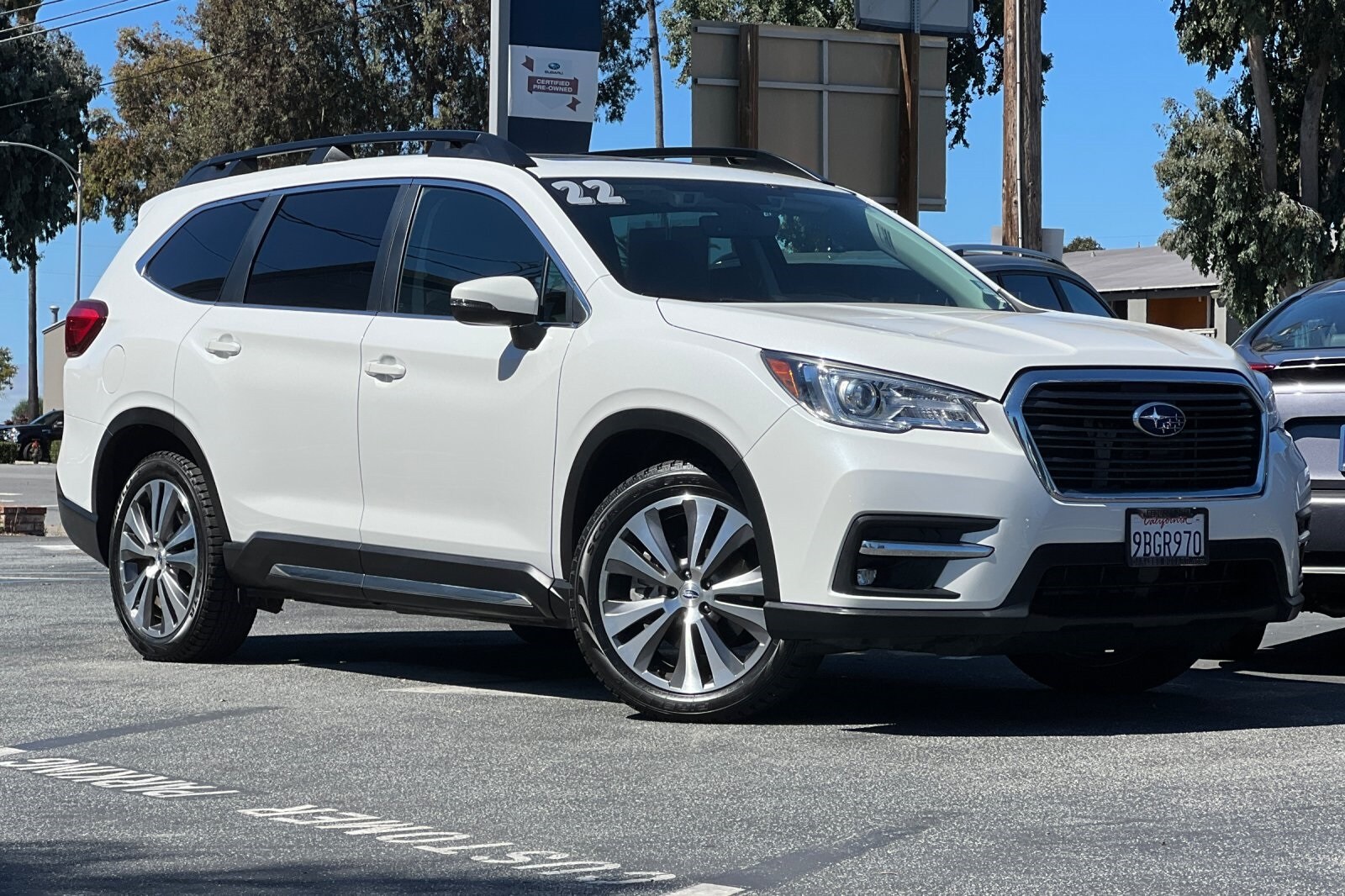 2022 Subaru Ascent Limited photo 2