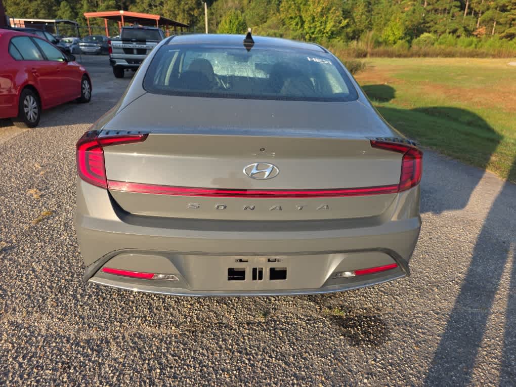 2021 Hyundai Sonata SE photo 3