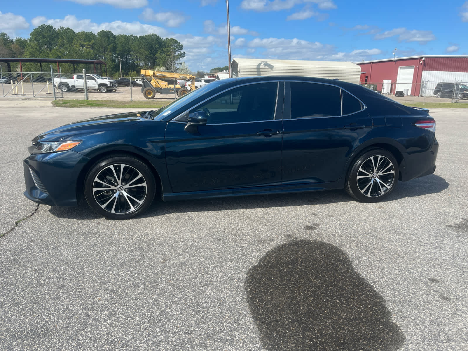 Used 2020 Toyota Camry SE with VIN 4T1G11AK2LU502793 for sale in Red Springs, NC