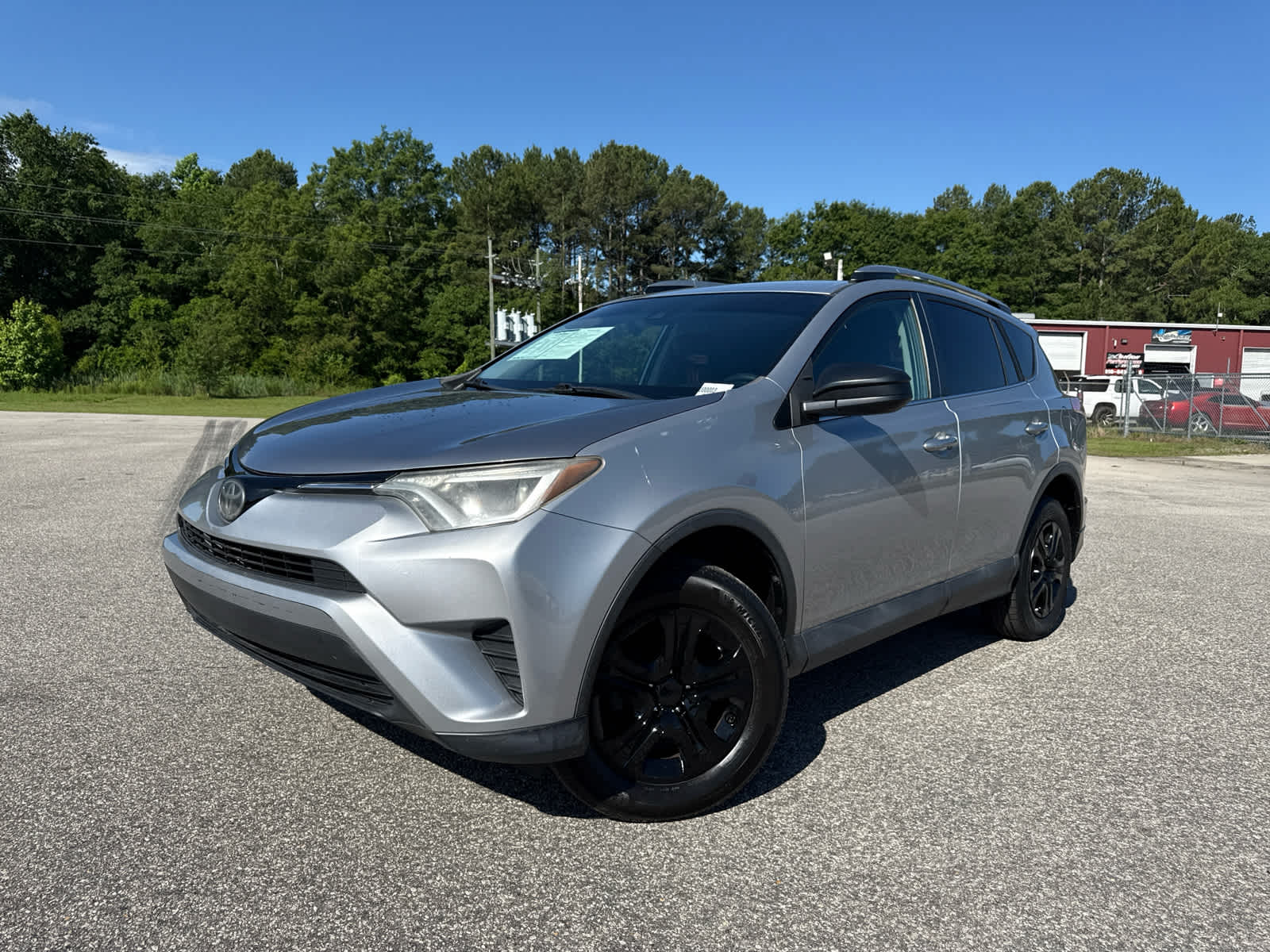 Used 2018 Toyota RAV4 LE with VIN 2T3ZFREV1JW462059 for sale in Red Springs, NC