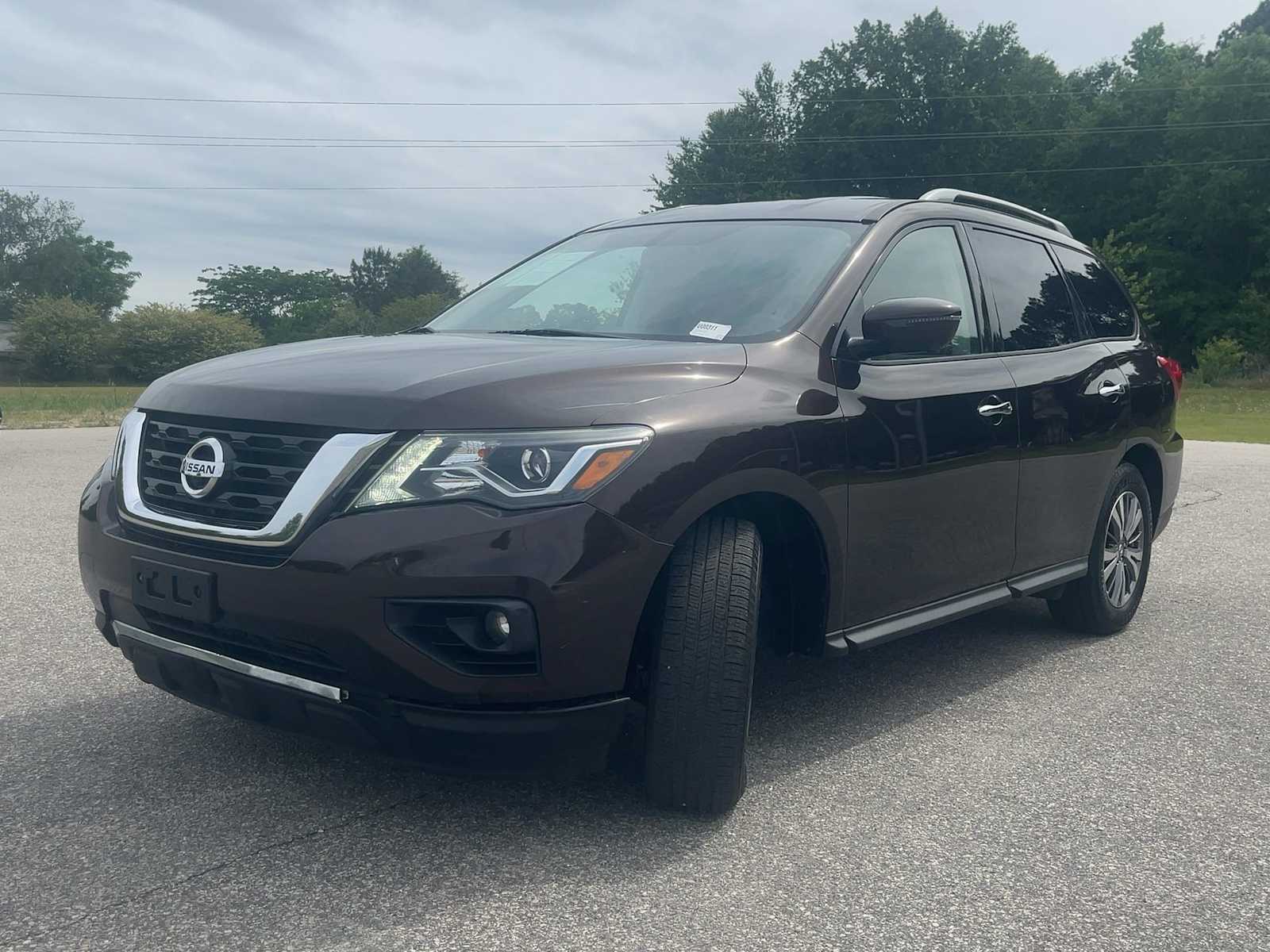 Used 2019 Nissan Pathfinder SL with VIN 5N1DR2MN6KC643846 for sale in Red Springs, NC