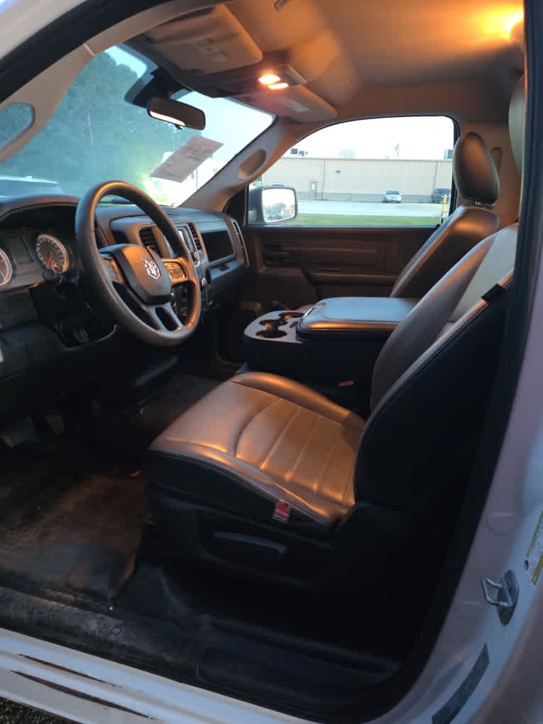 2021 Ram 1500 Classic Tradesman photo 2