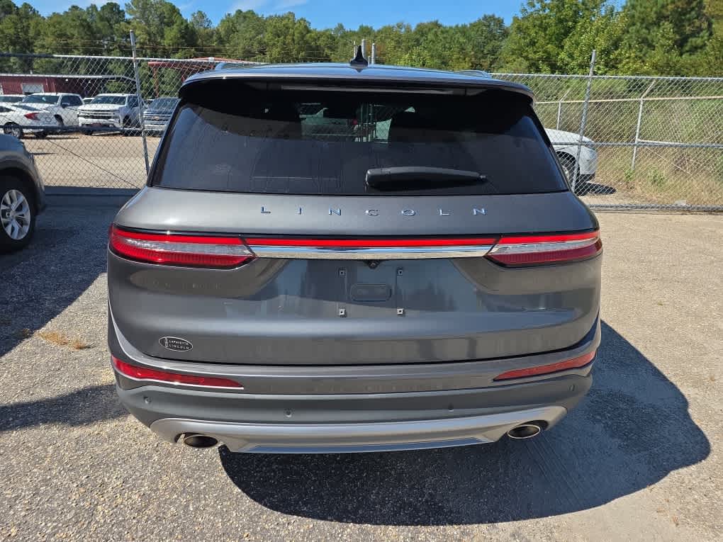 2021 Lincoln Corsair Standard photo 4