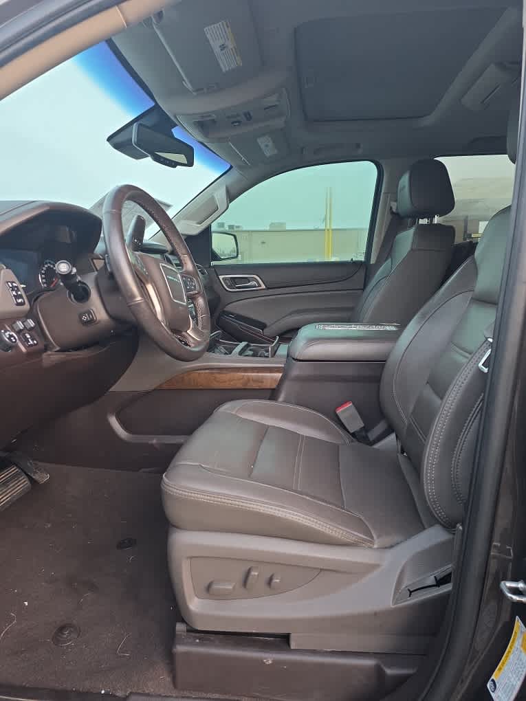 2019 Gmc Yukon Denali photo 2