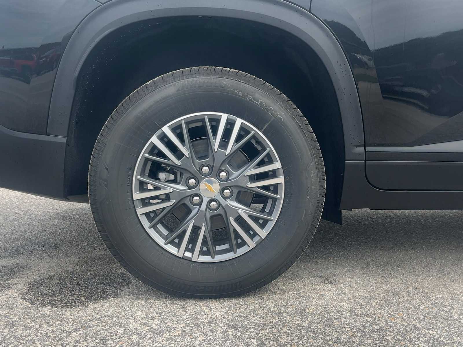 2026 Chevrolet Traverse LT - Photo 40