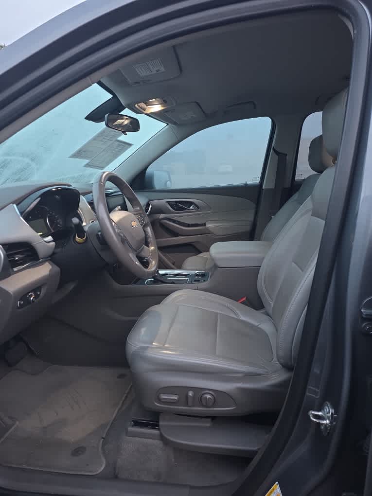 Used 2019 Chevrolet Traverse 3LT with VIN 1GNERHKWXKJ250393 for sale in Red Springs, NC