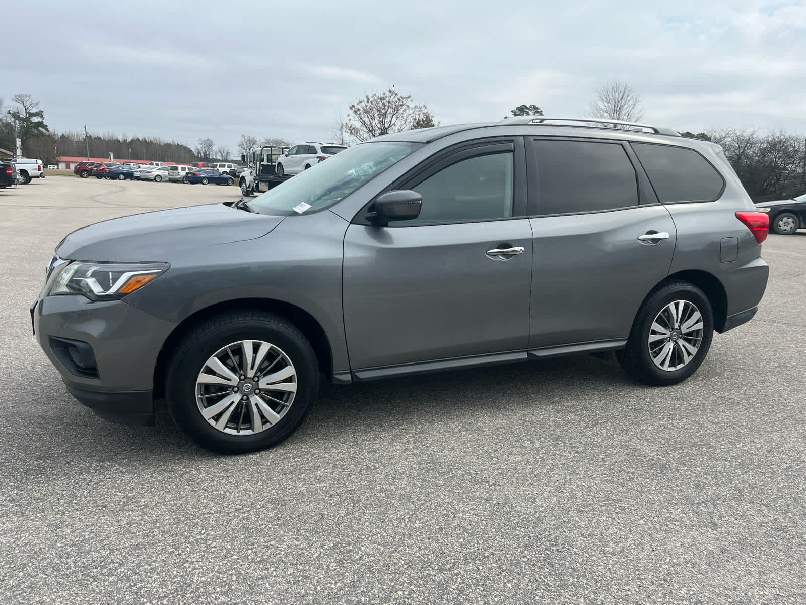 Used 2020 Nissan Pathfinder S with VIN 5N1DR2AM5LC651174 for sale in Red Springs, NC