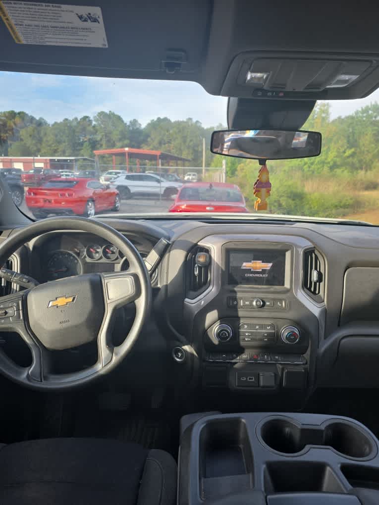 2022 Chevrolet Silverado 1500 Custom photo 3