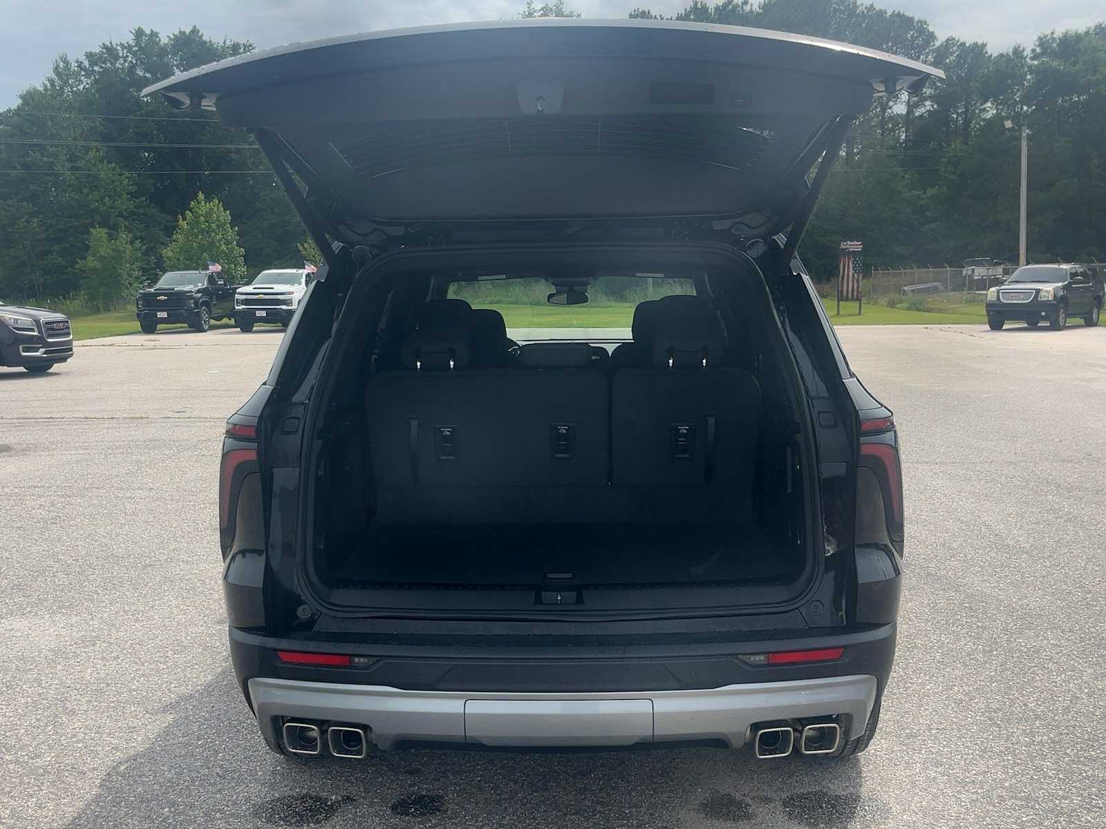 2026 Chevrolet Traverse LT - Photo 13