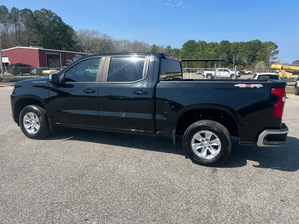 Used 2021 Chevrolet Silverado 1500 LT Truck