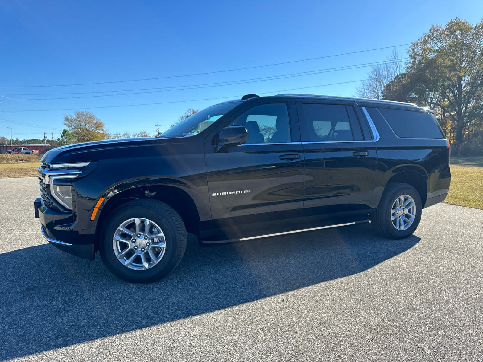 2026 Chevrolet Suburban LS photo 2