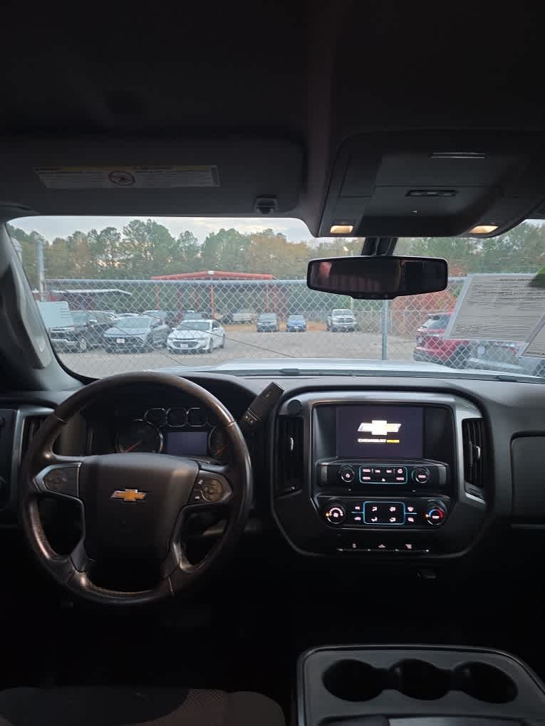 2018 Chevrolet Silverado 2500HD LT photo 3