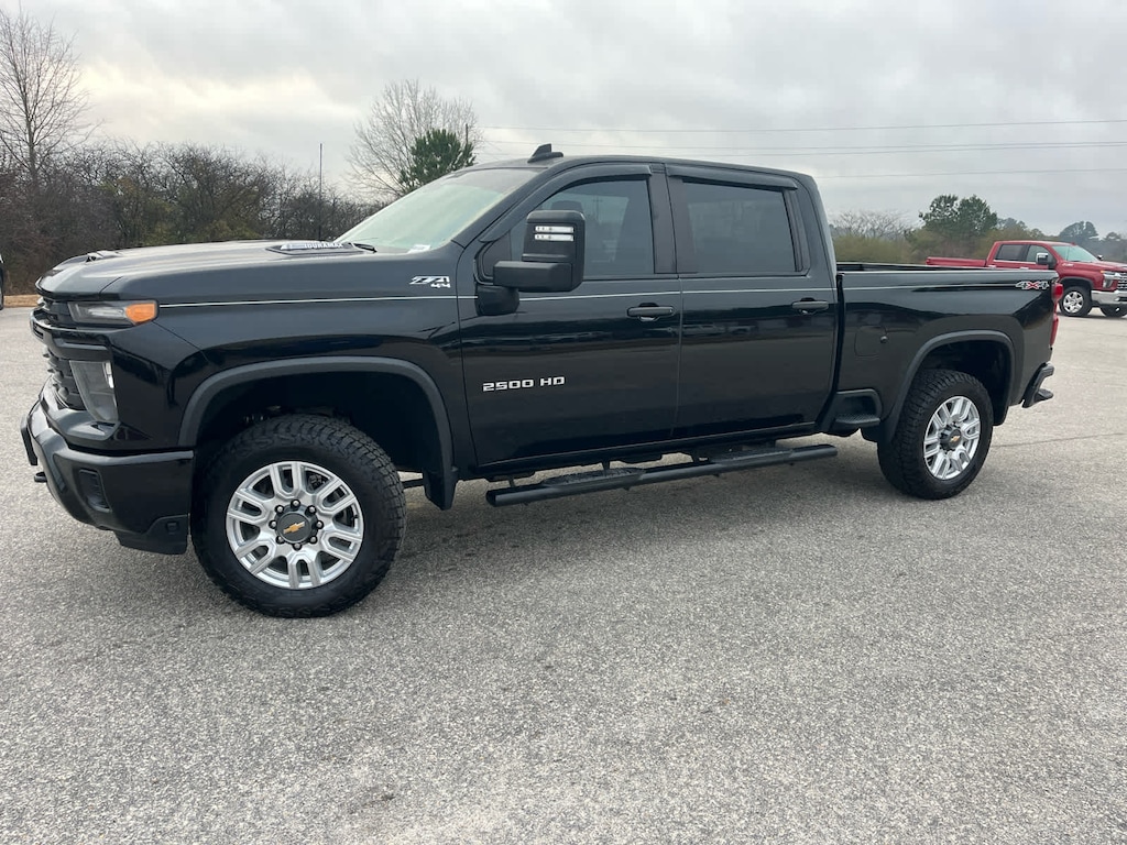 Used 2024 Chevrolet Silverado 2500 HD Custom Truck
