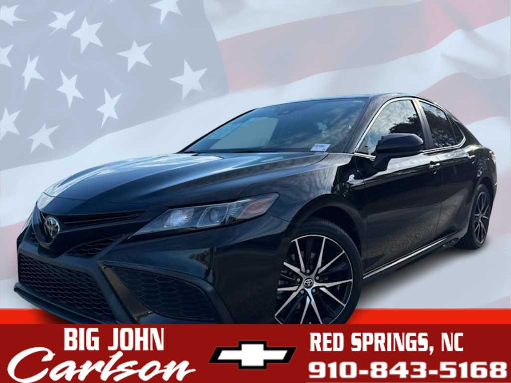 2021 Toyota Camry SE's photo