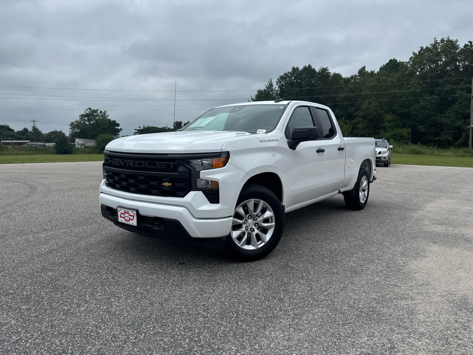 2025 Chevrolet Silverado 1500 Custom photo 2