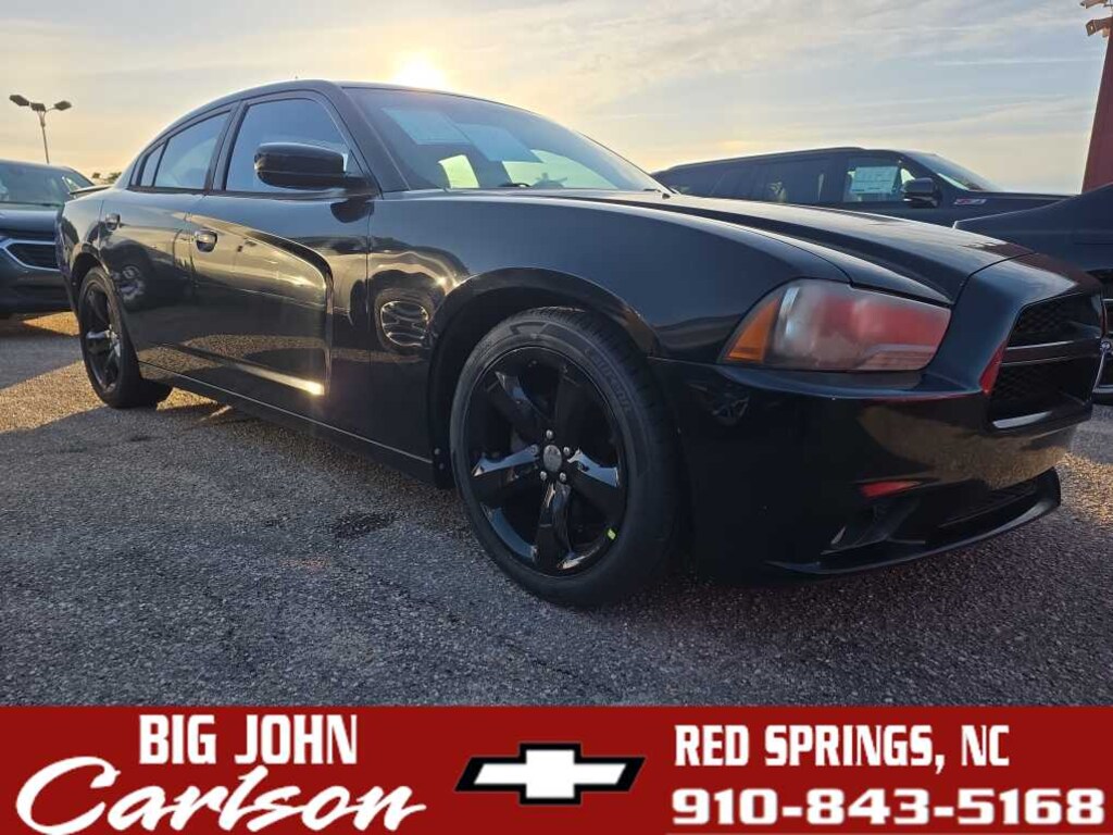 Used 2013 Dodge Charger SXT Sedan