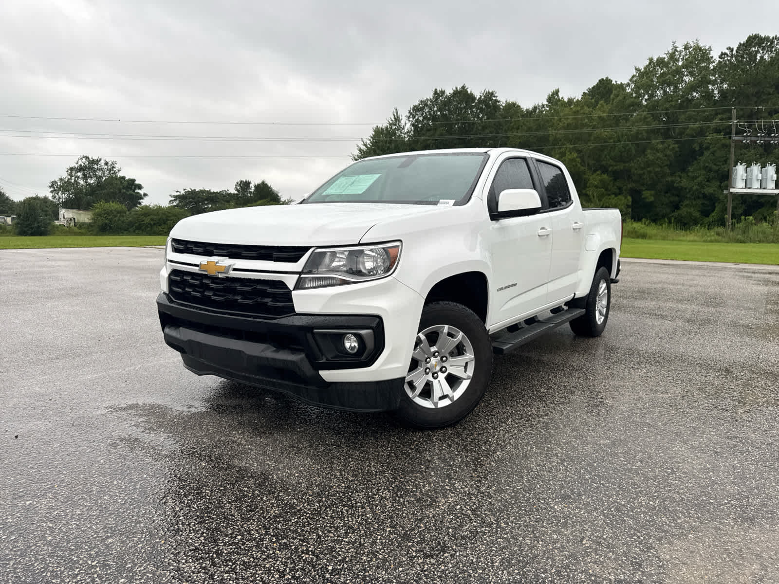 2022 Chevrolet Colorado LT photo 2