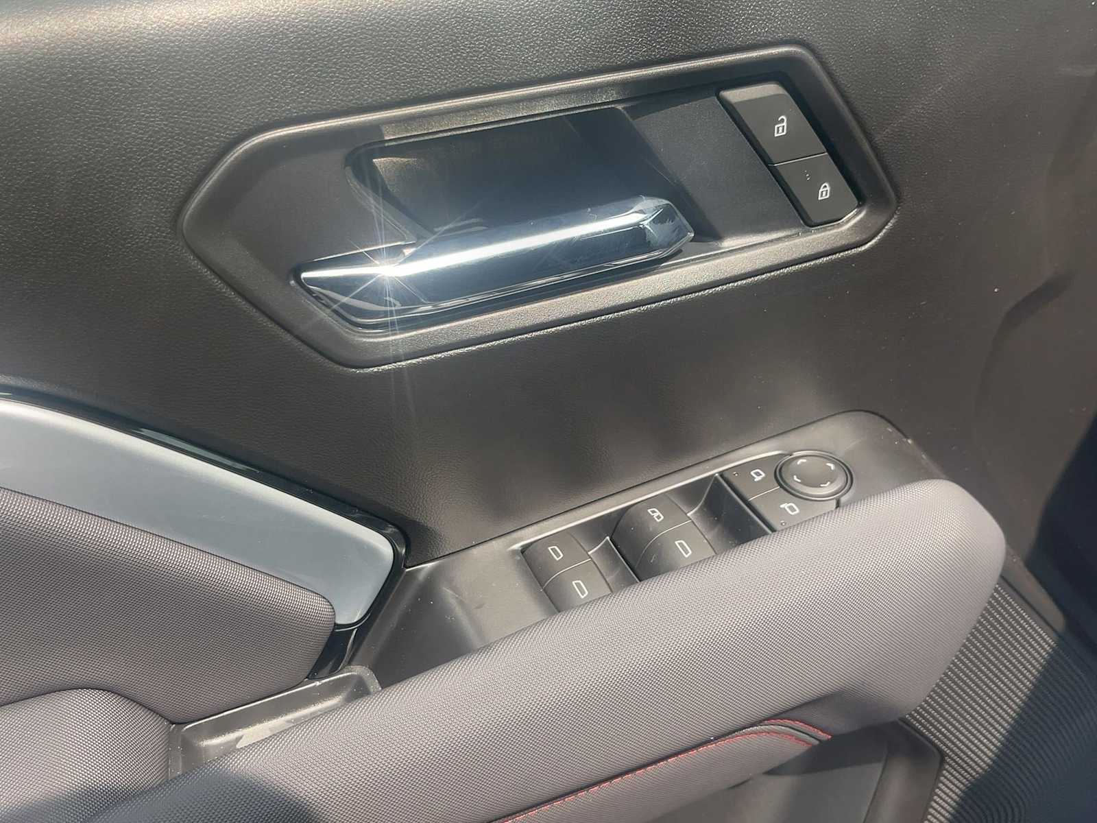 2026 Chevrolet Colorado Z71 - Photo 32