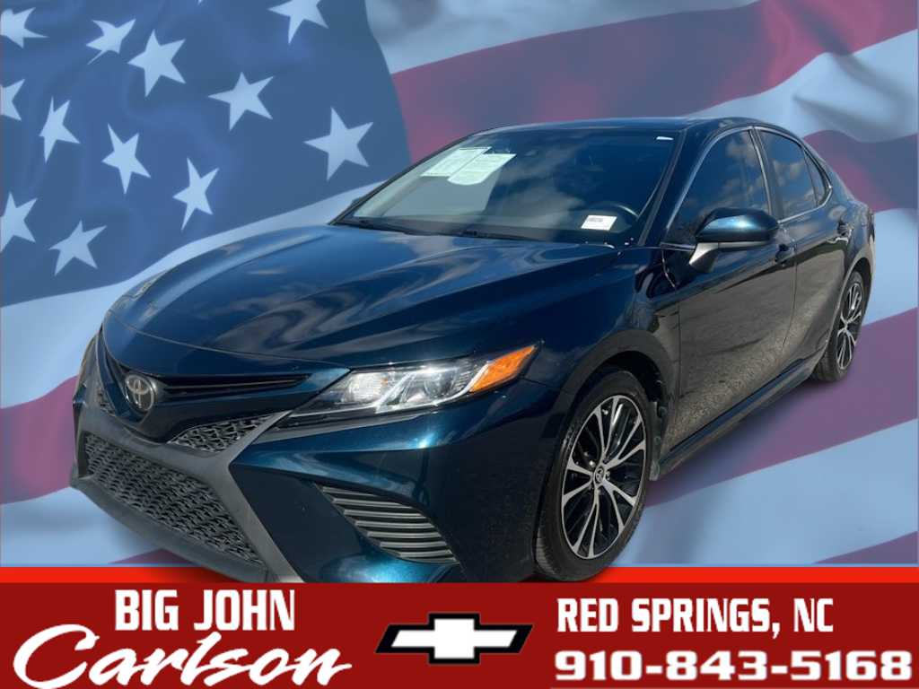 2020 Toyota Camry SE