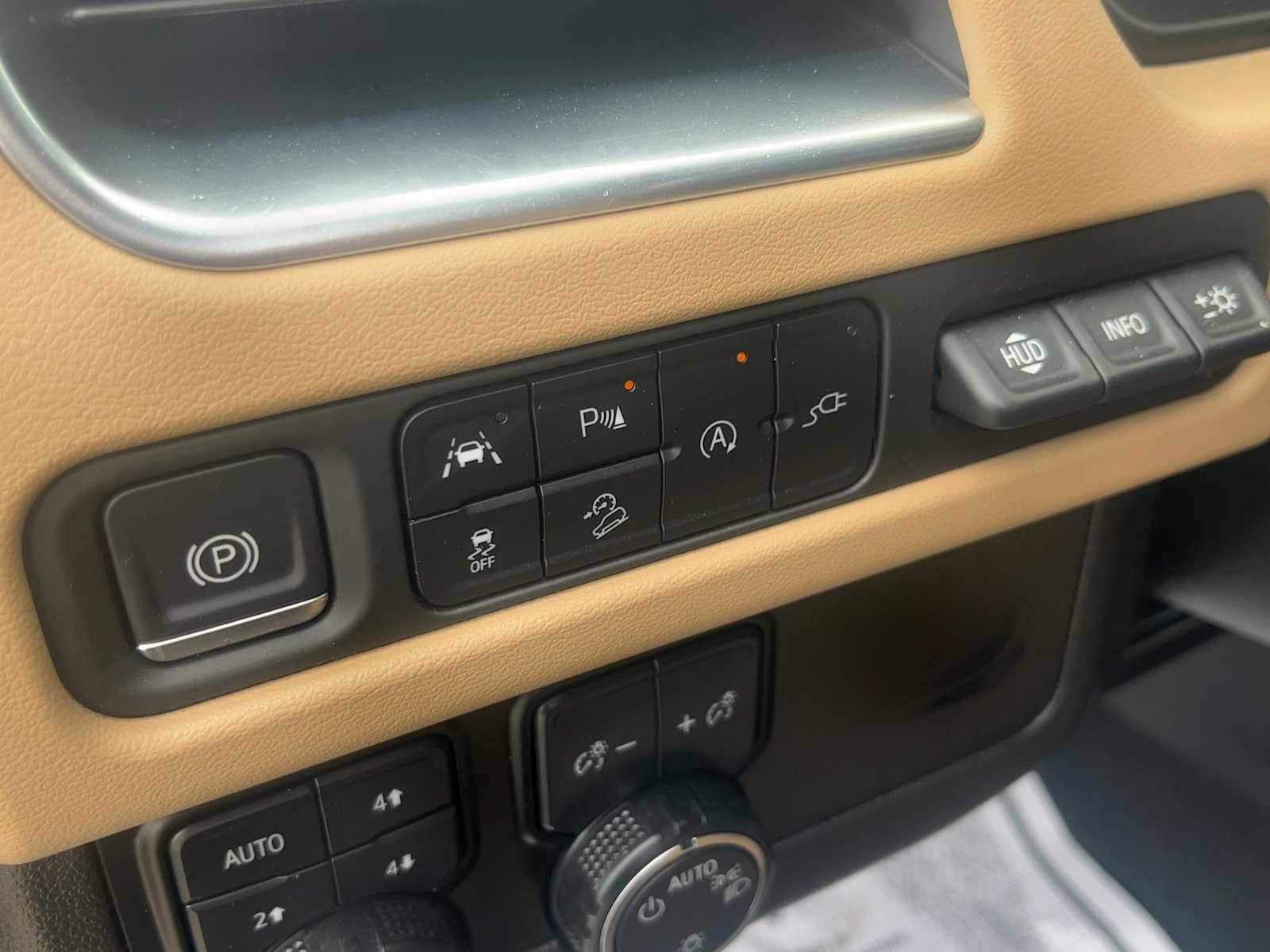2021 Chevrolet Tahoe Premier - Photo 15