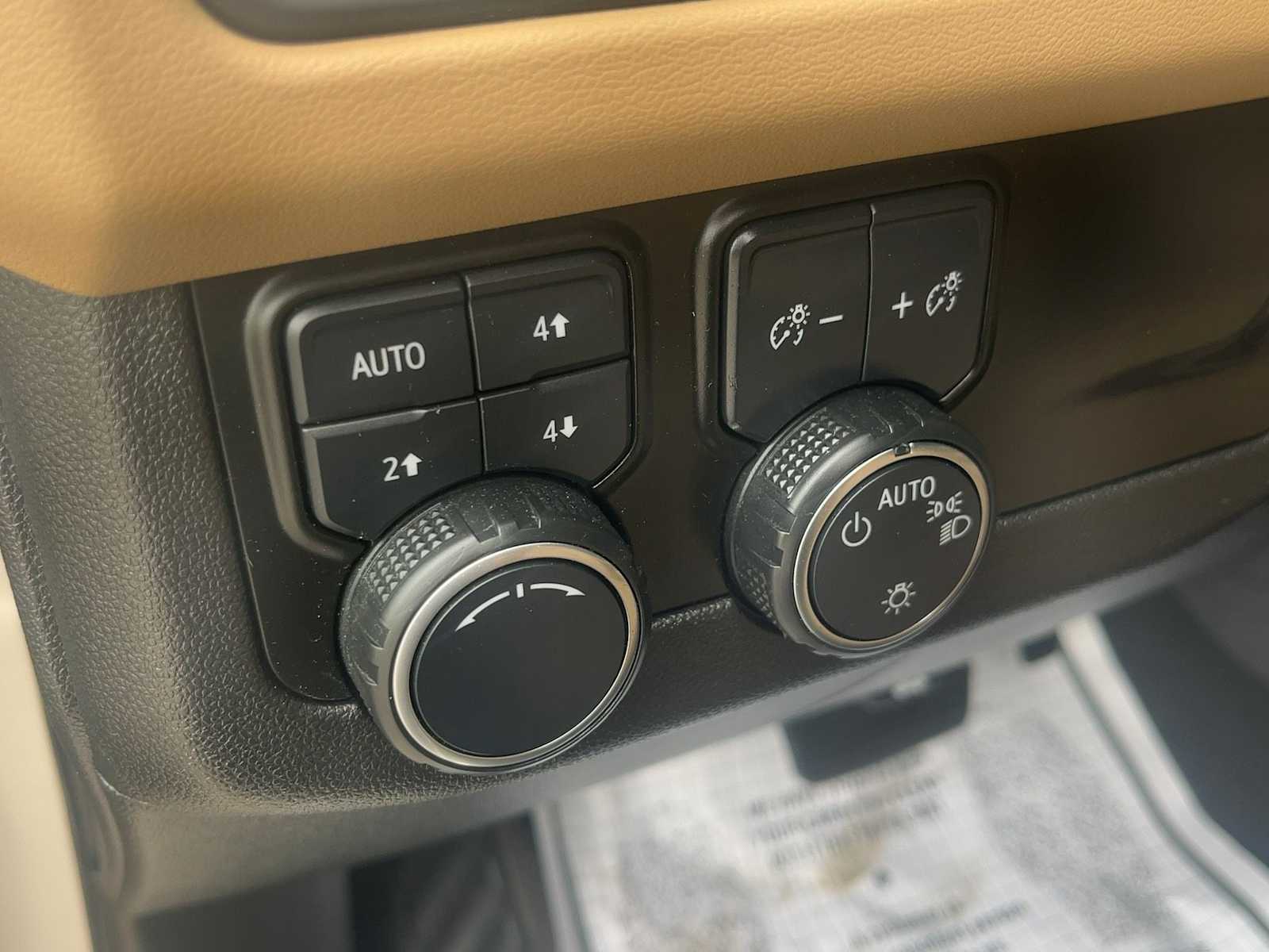 2021 Chevrolet Tahoe Premier - Photo 16
