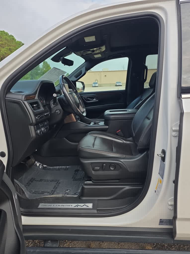 2021 Chevrolet Tahoe High Country photo 2