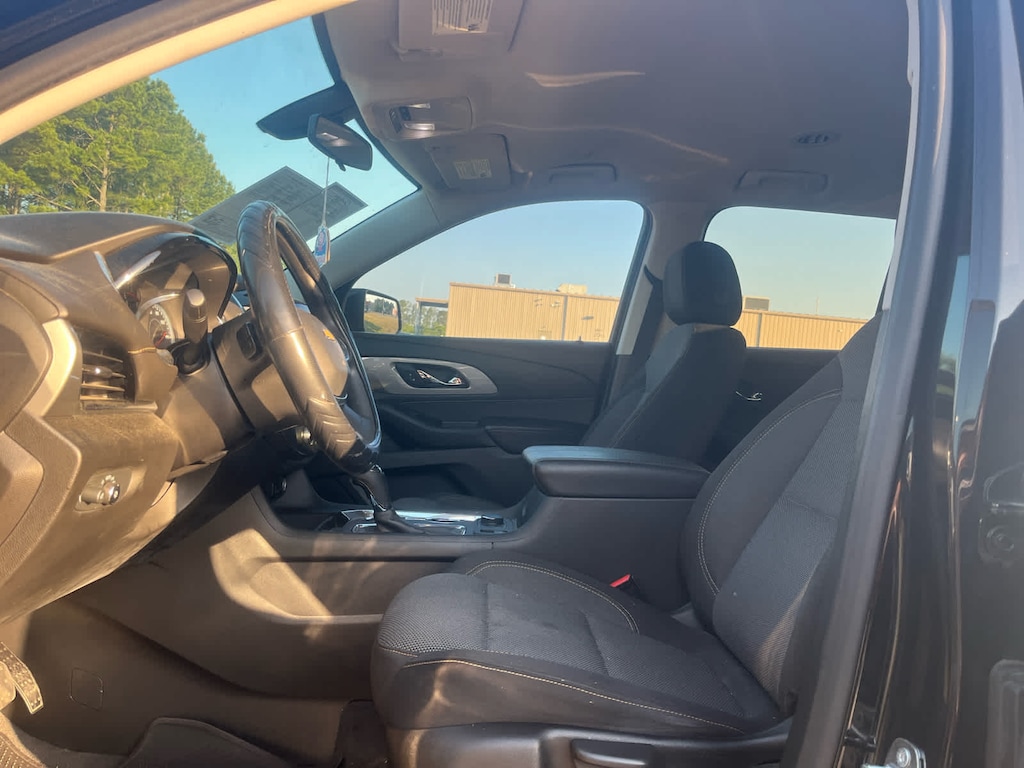 Used 2020 Chevrolet Traverse LS SUV