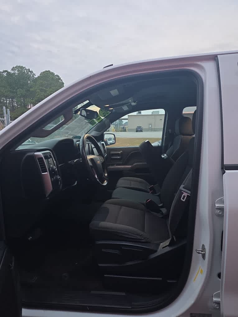 2018 Chevrolet Silverado 2500HD LT photo 2