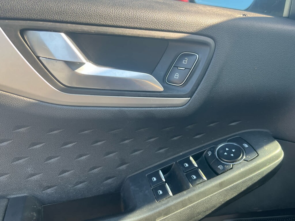 Used 2020 Ford Escape SE