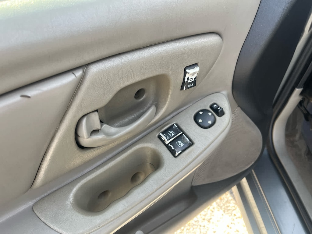 Used 2004 Chevrolet Monte Carlo SS Car