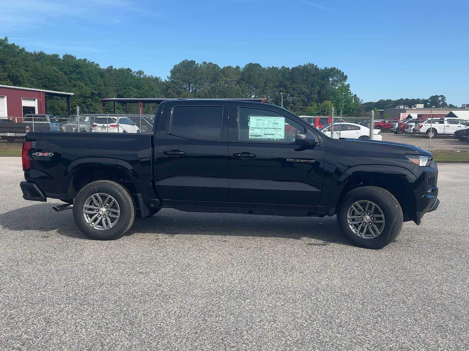 2026 Chevrolet Colorado LT - Photo 8