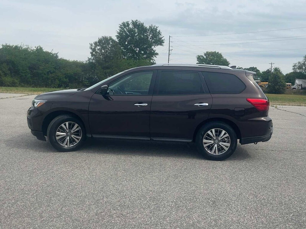 Used 2019 Nissan Pathfinder SL SUV